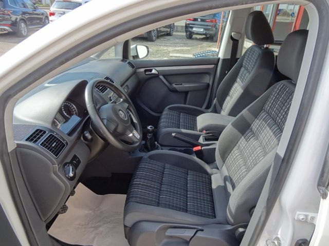 Fahrzeugabbildung Volkswagen CrossTouran/2.Hd/AHK/SitzH/140PS/PDC/Bi-Xenon/