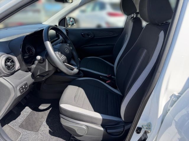 Fahrzeugabbildung Hyundai i10 1.2 Trend +CARPLAY+KLIMA+RADIO+TEMPOMAT+UVM+