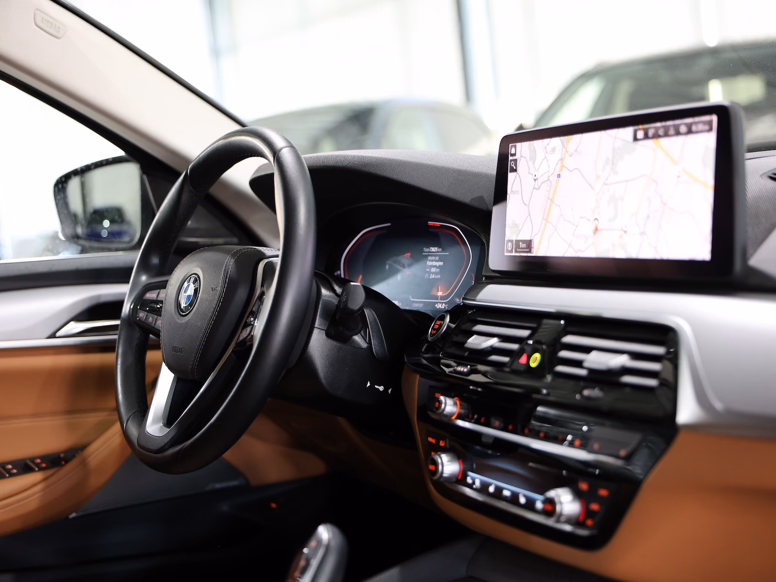 BMW 520i Touring BUSINESS BLACK & BROWN / H/K / LED