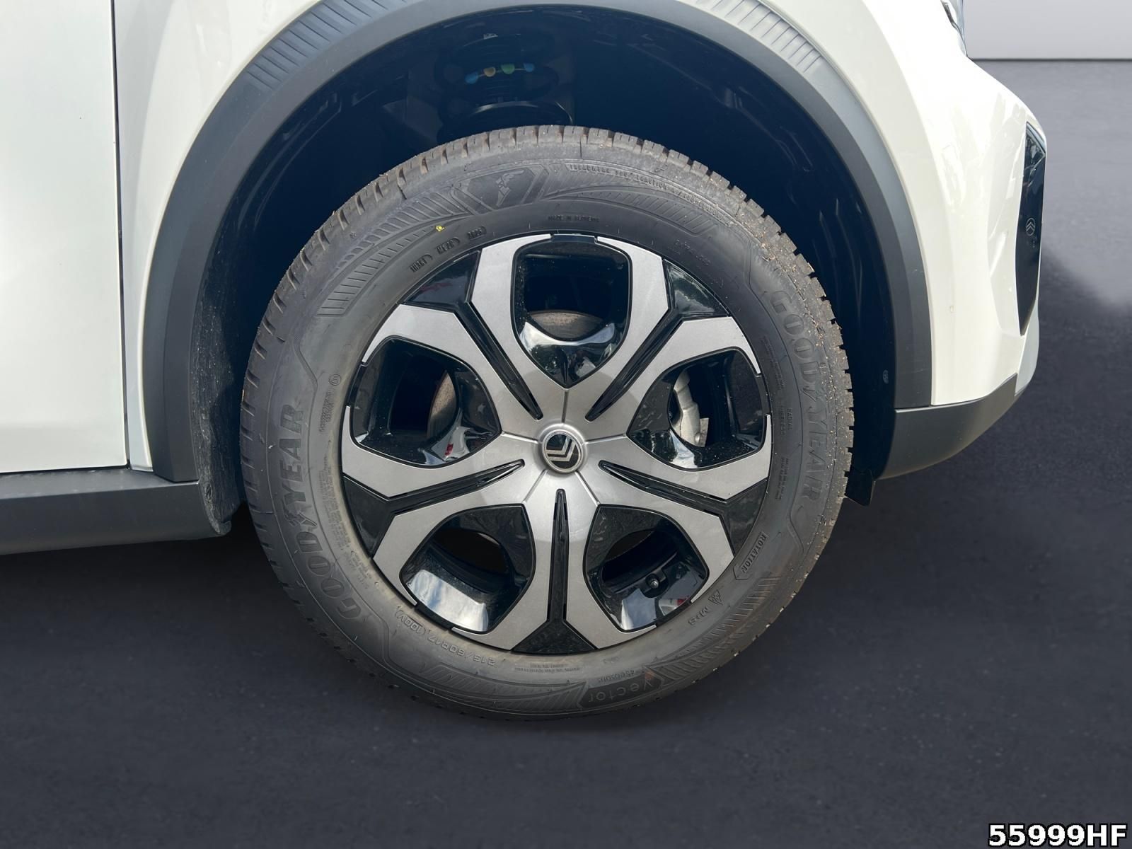 Fahrzeugabbildung Citroën C3 Aircross Plus Hybrid 145 PS AT