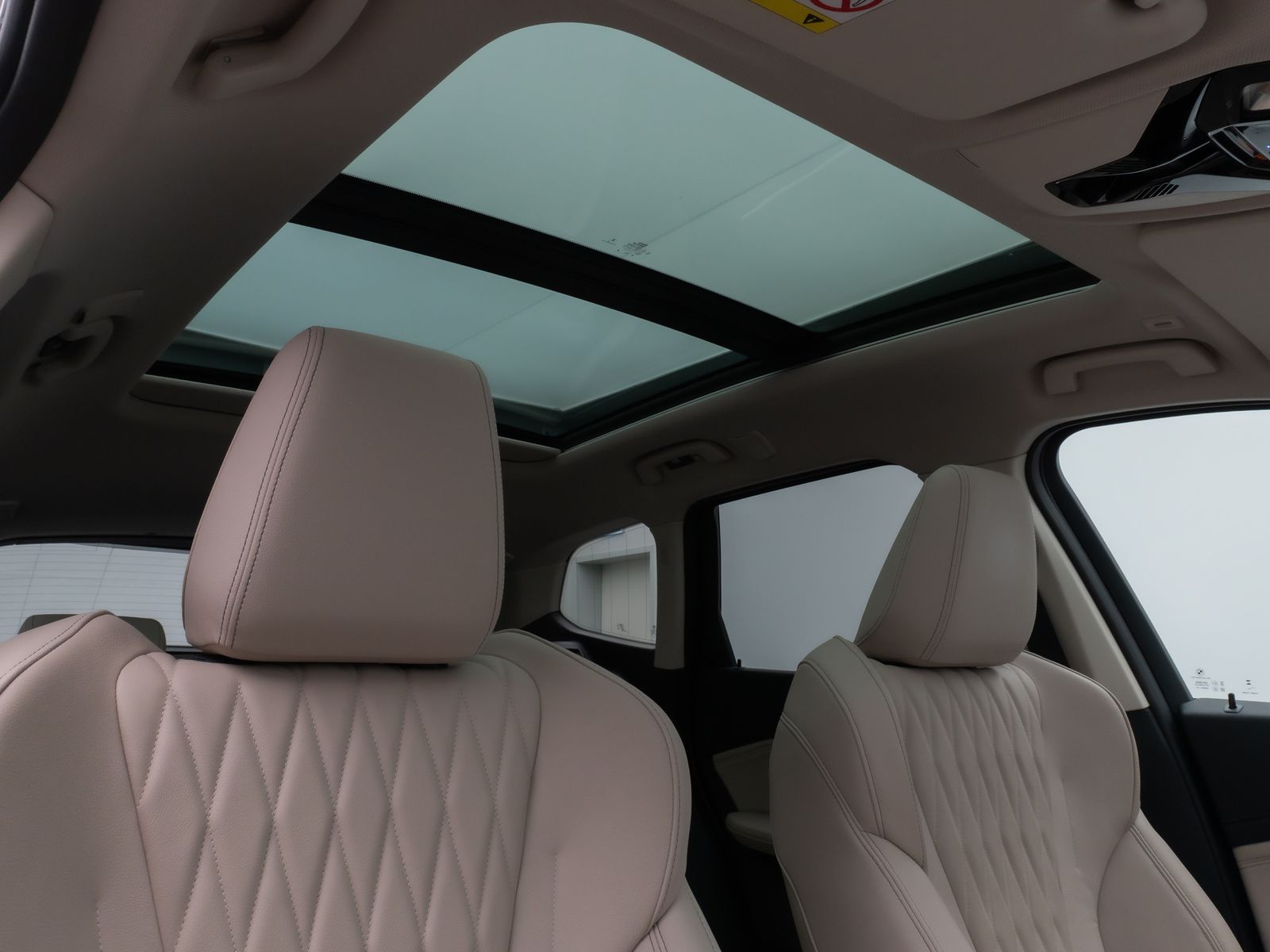 Fahrzeugabbildung BMW X1 xD23i Panorama 360° HUD H/K AHK Komfort Sport