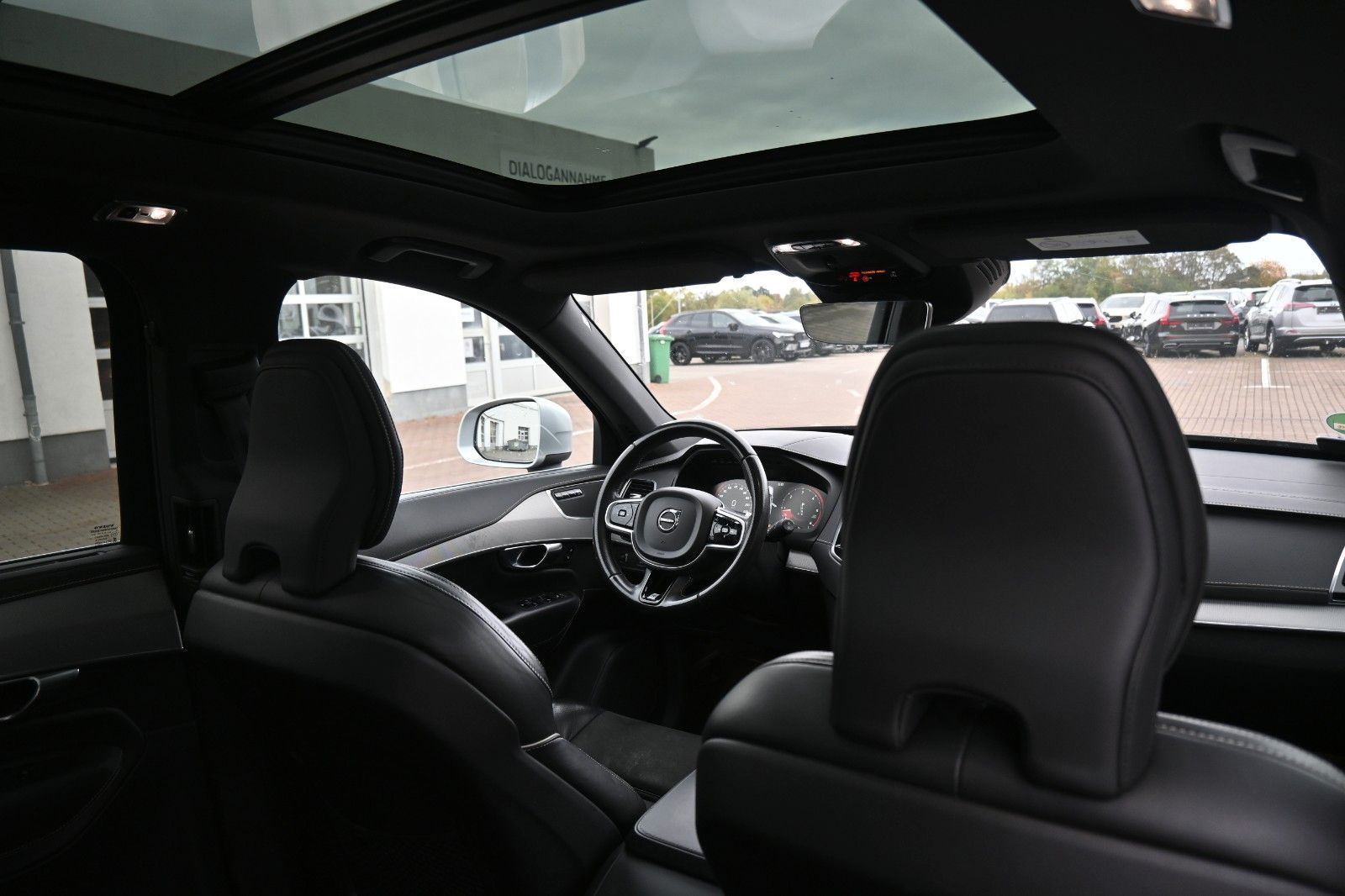 Fahrzeugabbildung Volvo XC90 D5 AWD*R Design*LUFT*PANO*7Si*LED