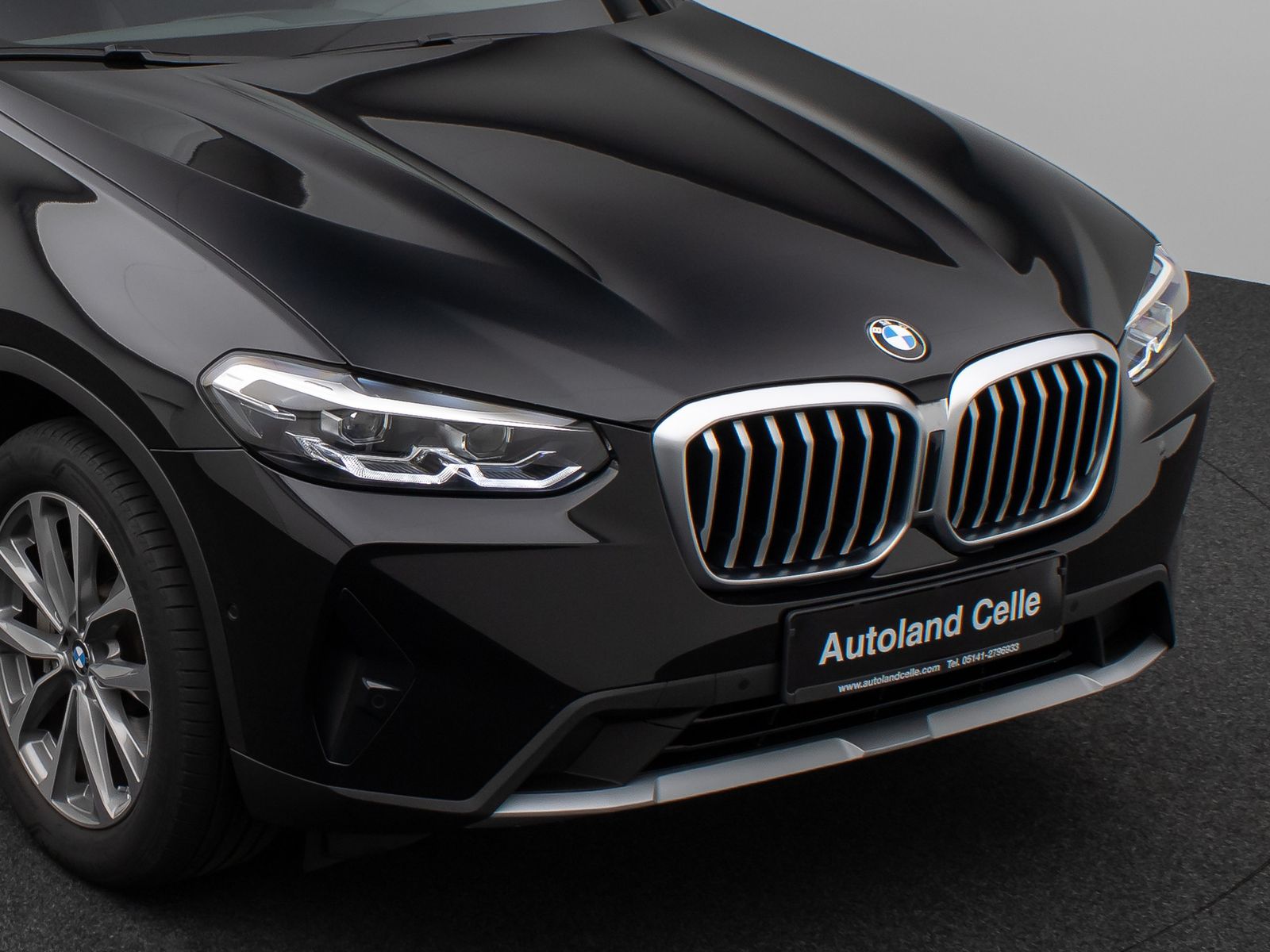 Fahrzeugabbildung BMW X3 xD30i Kamera DAB HiFi WLAN Leder Sport 19Zoll