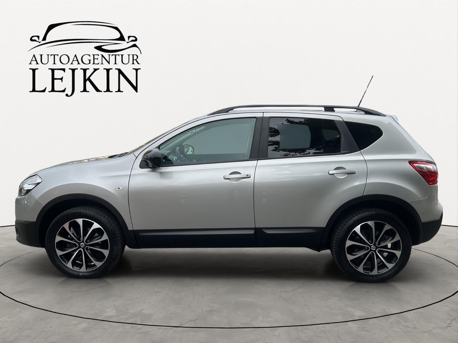 Nissan Qashqai 360 2.0*NISSAN-SCHECKHEFT*AHK*PANO*LEDER