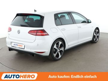Volkswagen Golf - 6