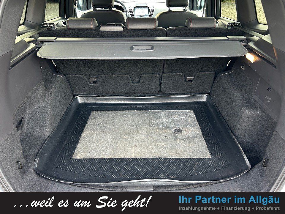 Fahrzeugabbildung Ford Kuga 2.0 TDCi AUT 4x4 ST-LINE NAV+KAMERA+PDC+SHZ