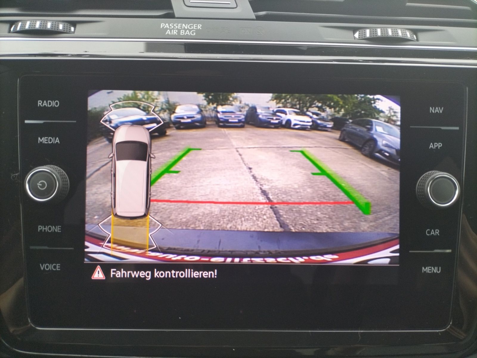 Fahrzeugabbildung Volkswagen Touran TDI Highline DSG LED AHK Navi AID ACC RFK