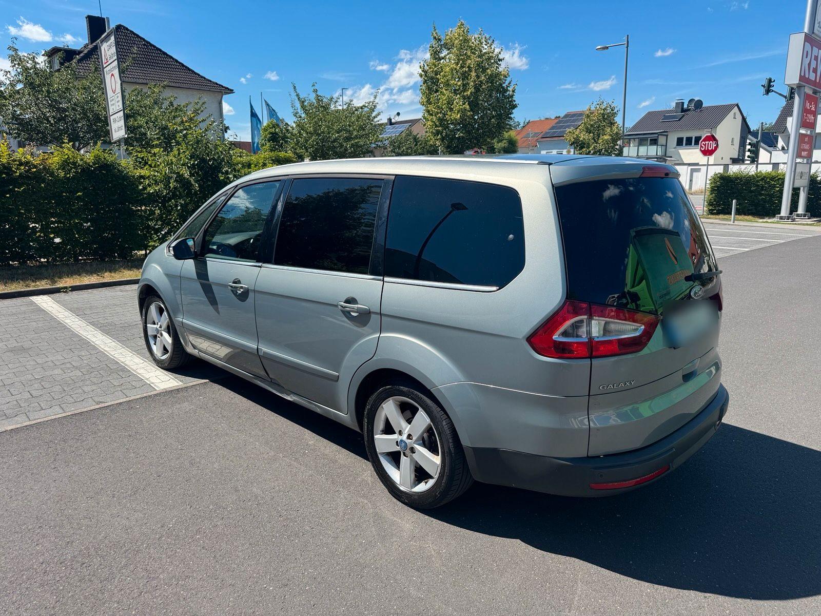 Ford Galaxy 2009 — photo 7