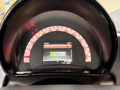 SMART fortwo EQ passion premium/Kamera/Shzg/Pano/Tempo