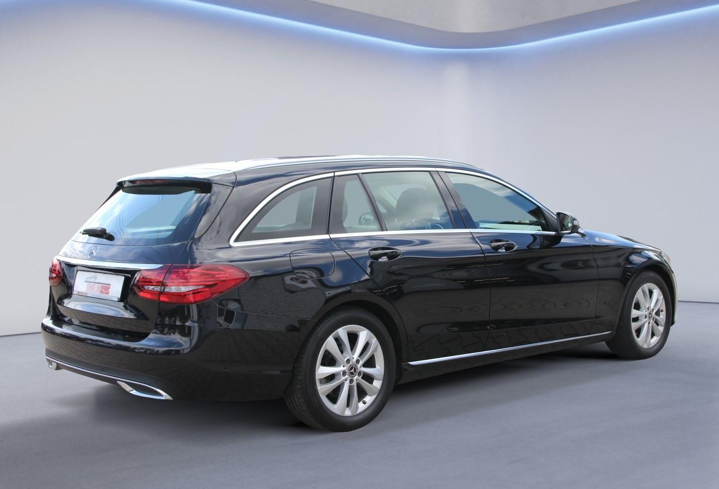 Mercedes-Benz C 180CGI Avantgarde /LED/AHK/ Kamera/ 83tkm