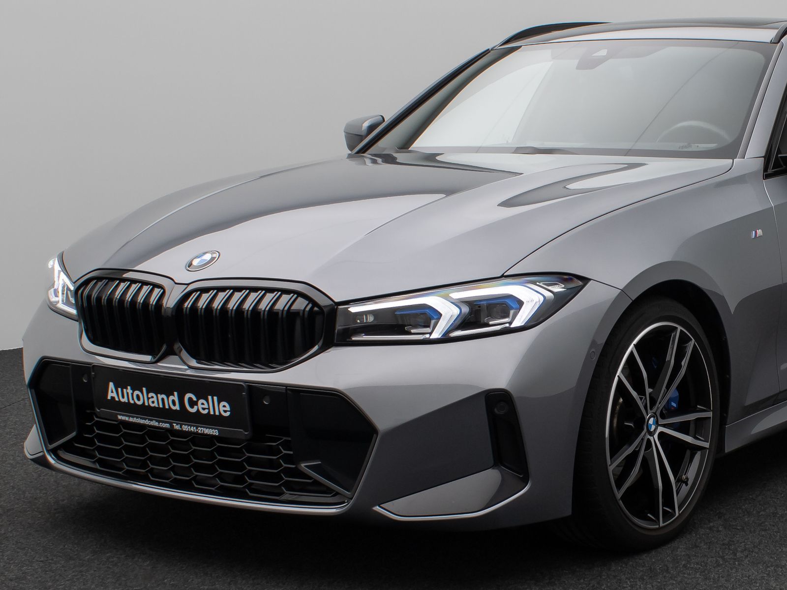 Fahrzeugabbildung BMW 330i M Sport Kamera DAB HUD H/K Komfort Panorama