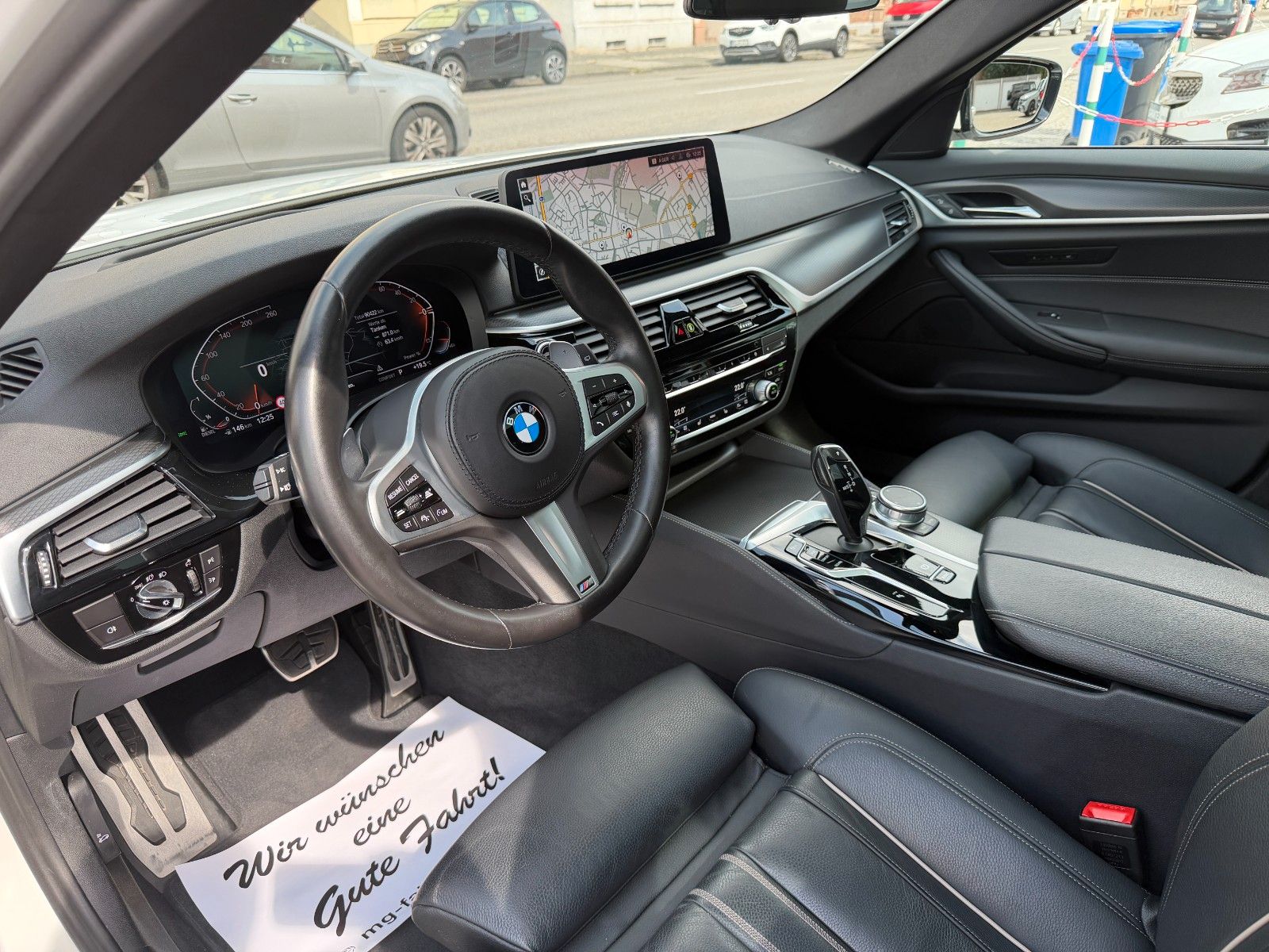 Fahrzeugabbildung BMW 540d Touring xDrive M Sport AHK PANO HUD LEDER