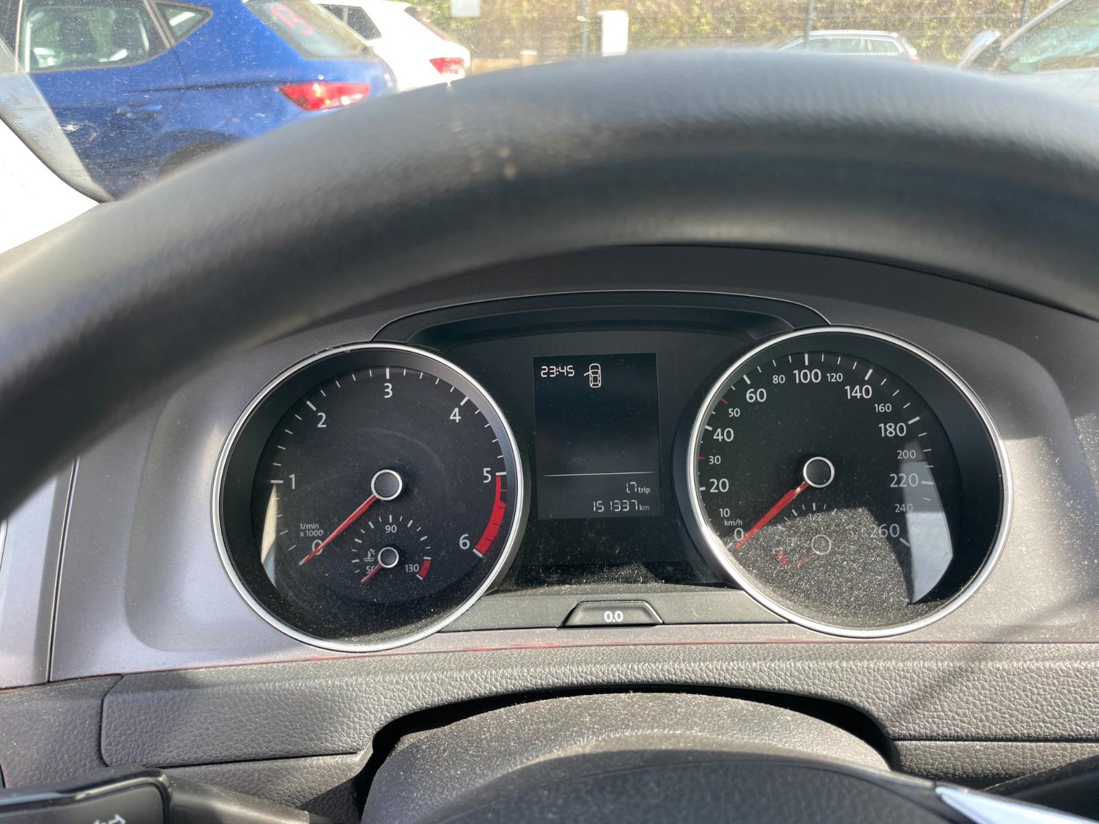 Volkswagen Golf 2015 — photo 19