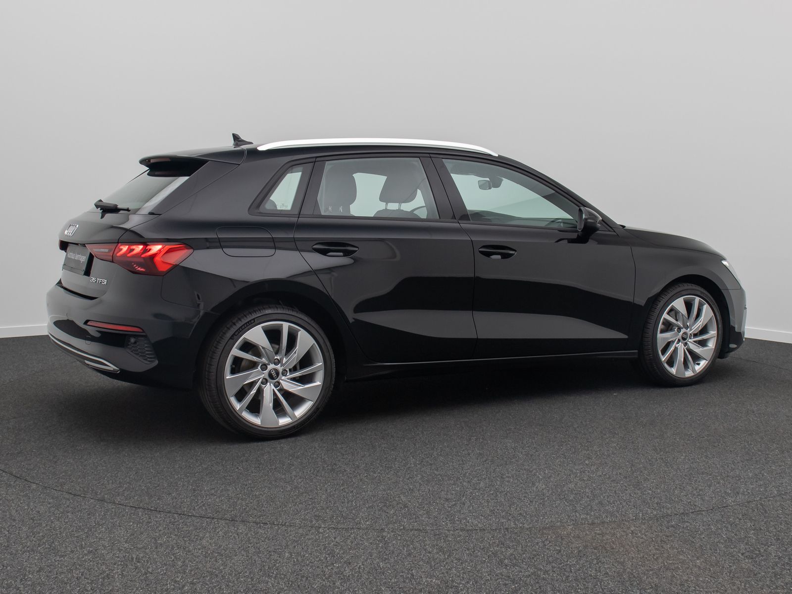 Fahrzeugabbildung Audi A3 35 TFSI Sportback LED PDC Sound Tempomat AHK