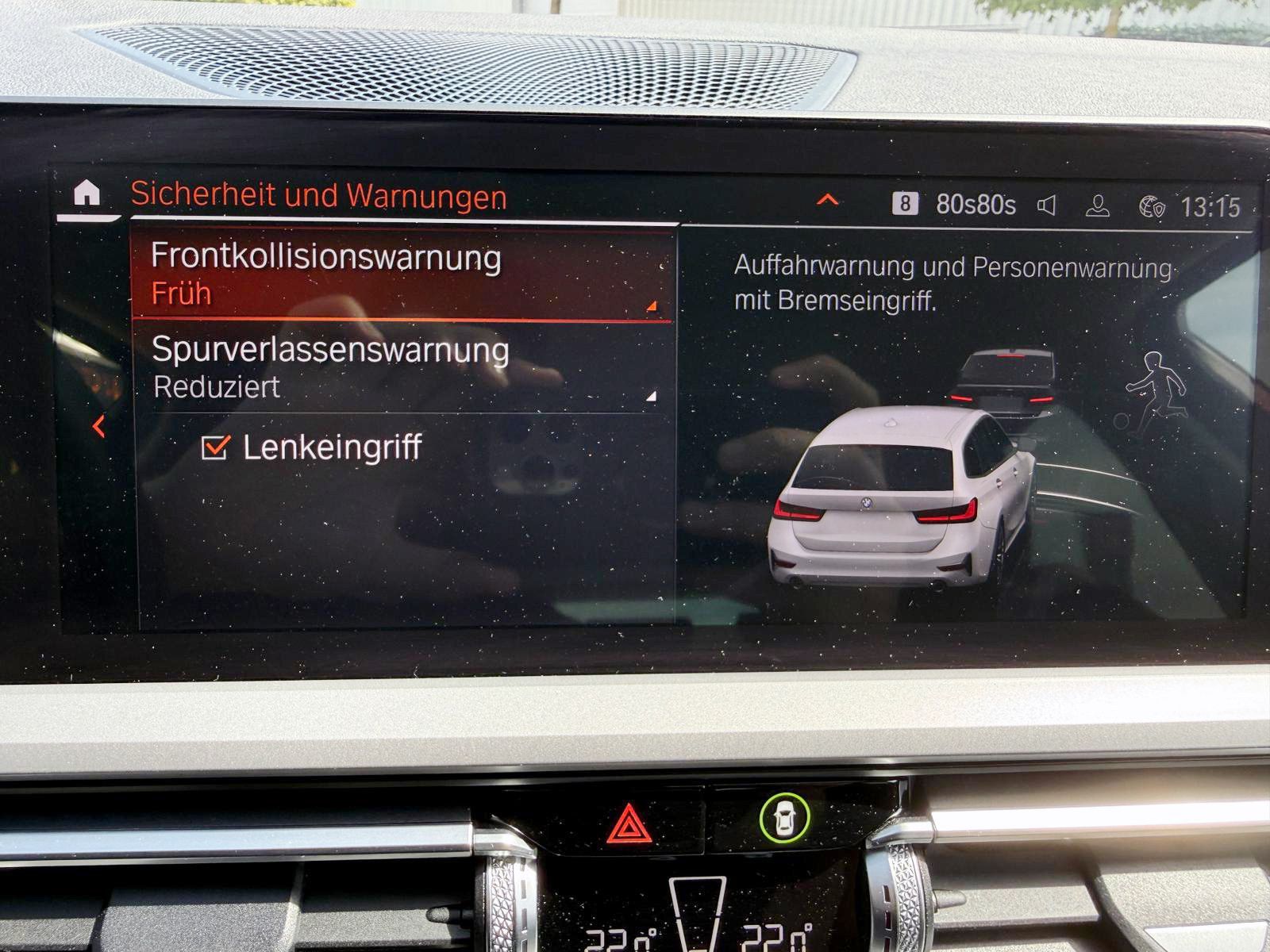 Fahrzeugabbildung BMW 320d Touring Steptr. Advantage LED ACC AHK KAM