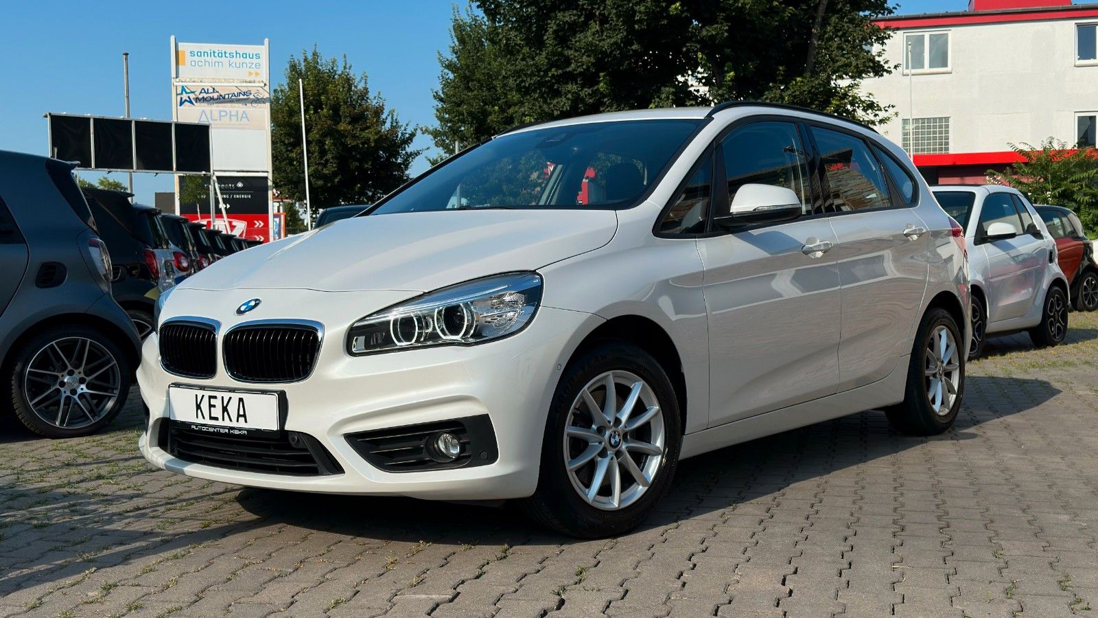 BMW 220d AT xDrive STEPTR. ADVANTAGE NAVI! LED! MwSt