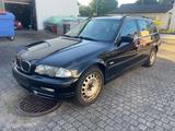 BMW 330xi touring - Handschalter, selten! Mit TÜV - BMW 330: Kombi, 330xi