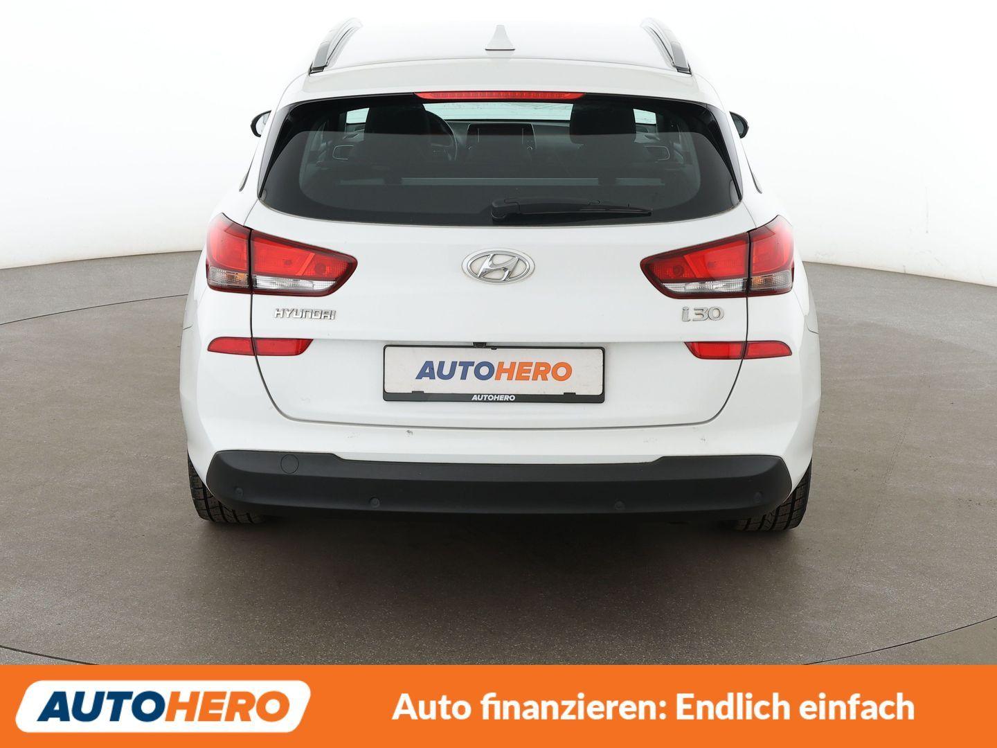 Hyundai i30 1.4 TGDI Trend Aut*NAVI*LED*TEMPO*CAM*PDC*