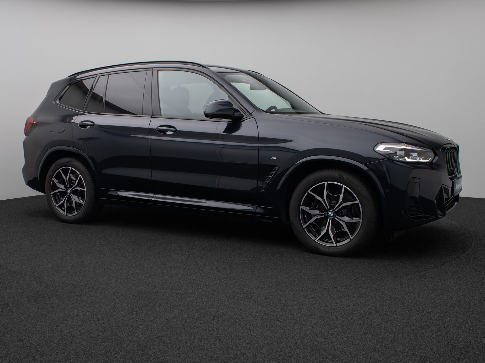 Fahrzeugabbildung BMW X3 xD20d M Sport Kamera HUD DAB HiFi Komfort 19"