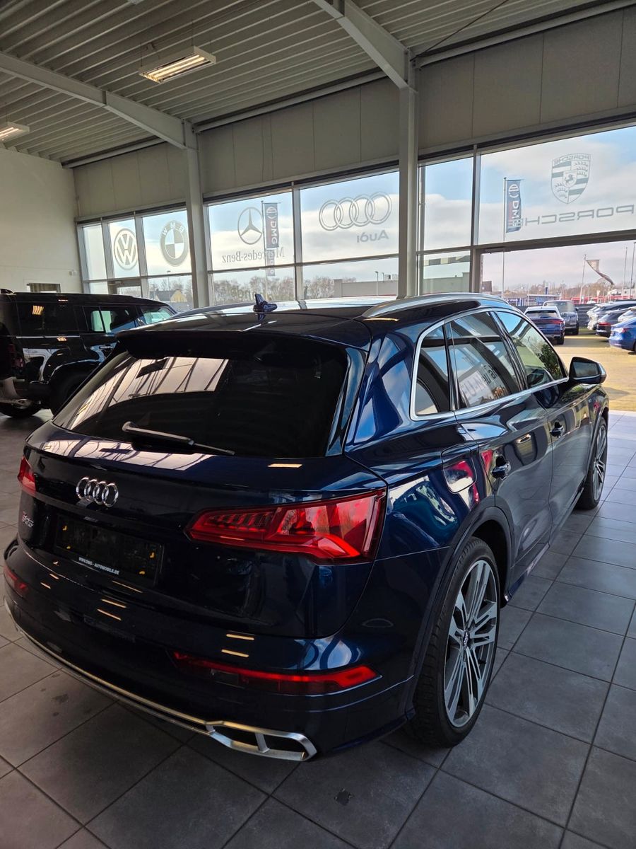 Fahrzeugabbildung Audi SQ5 3.0 TFSI quattro/Voll/Panodach/HUD/AHK