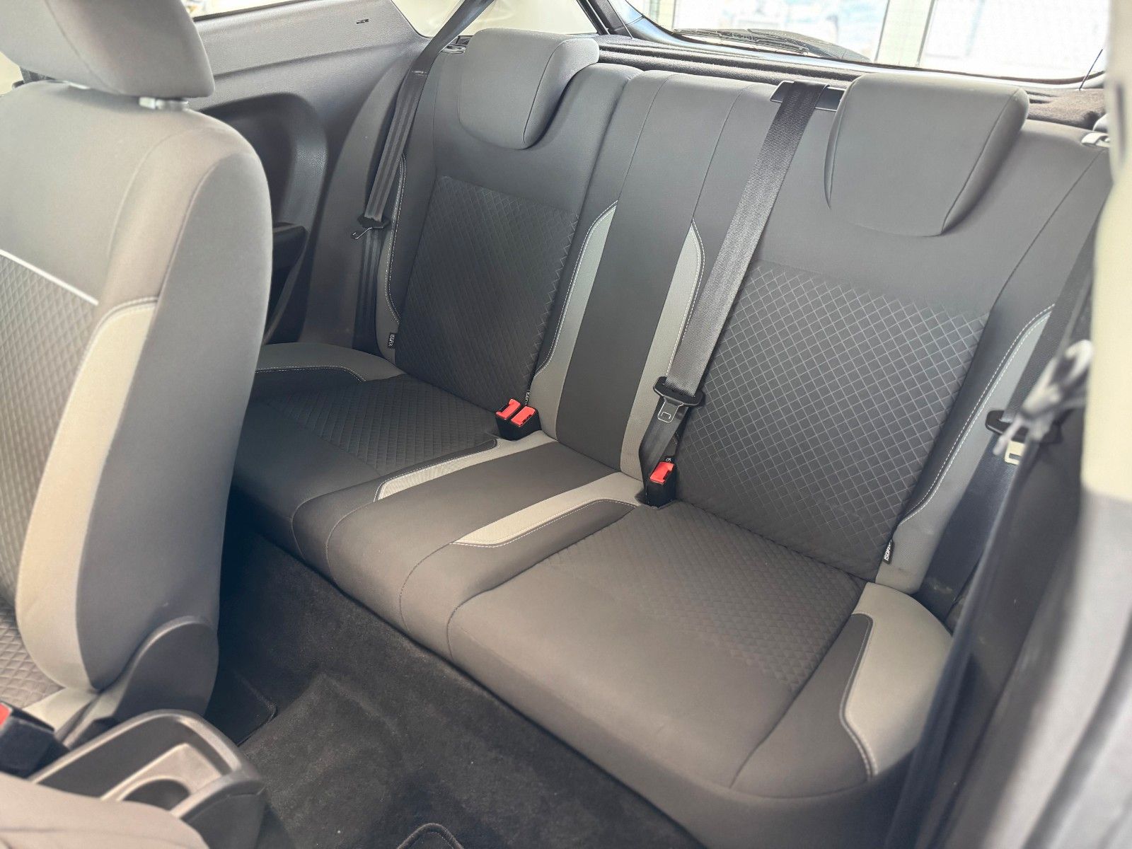 Fahrzeugabbildung Ford Fiesta 1.25 SYNC Edition  "GARANTIE Klima PDC"