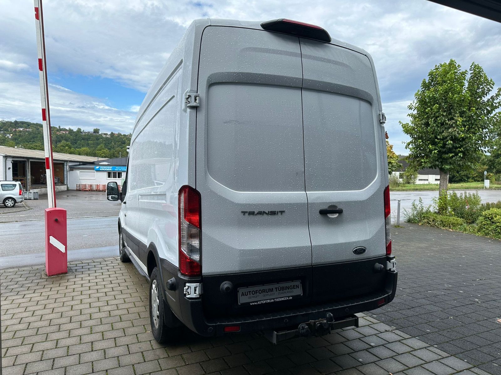 Fahrzeugabbildung Ford TRANSIT 350 L3H3 Automatik*AHK*KLIMA*TEMPO*Bi-XE
