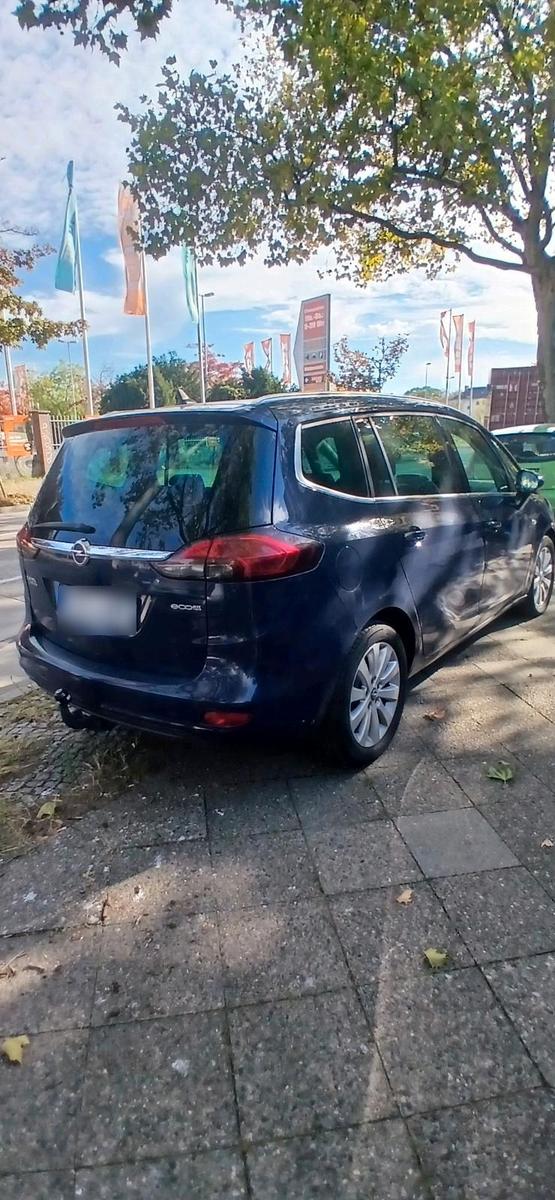 Opel Zafira 2012 — photo 7