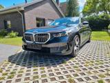 BMW Limousine, 360° Kamera, HUD, Sitzbelüftung - BMW i5 in Bonn