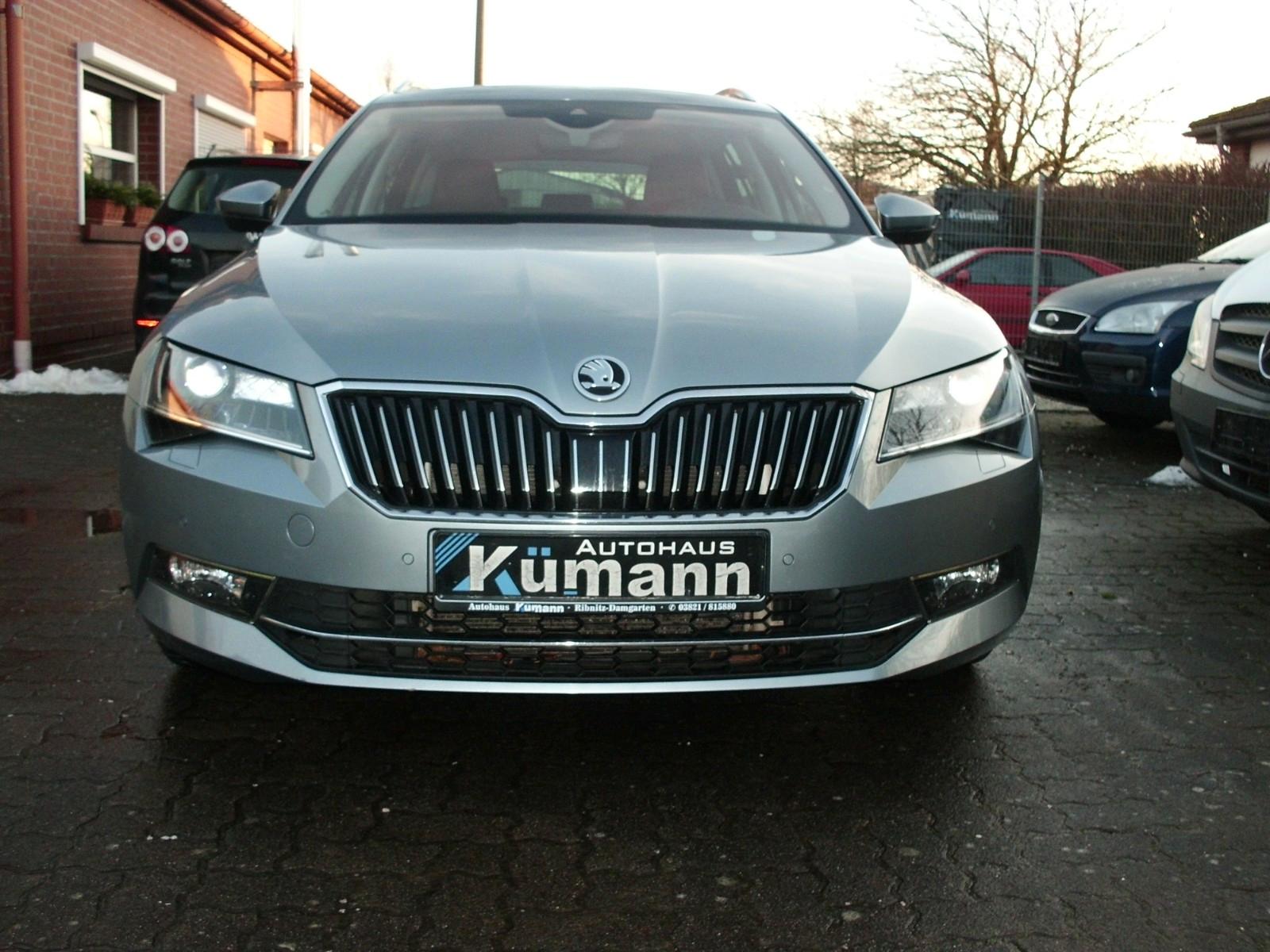 Skoda Superb Combi Style TDI,Leder,AHK,Aut.Bi-Xenon