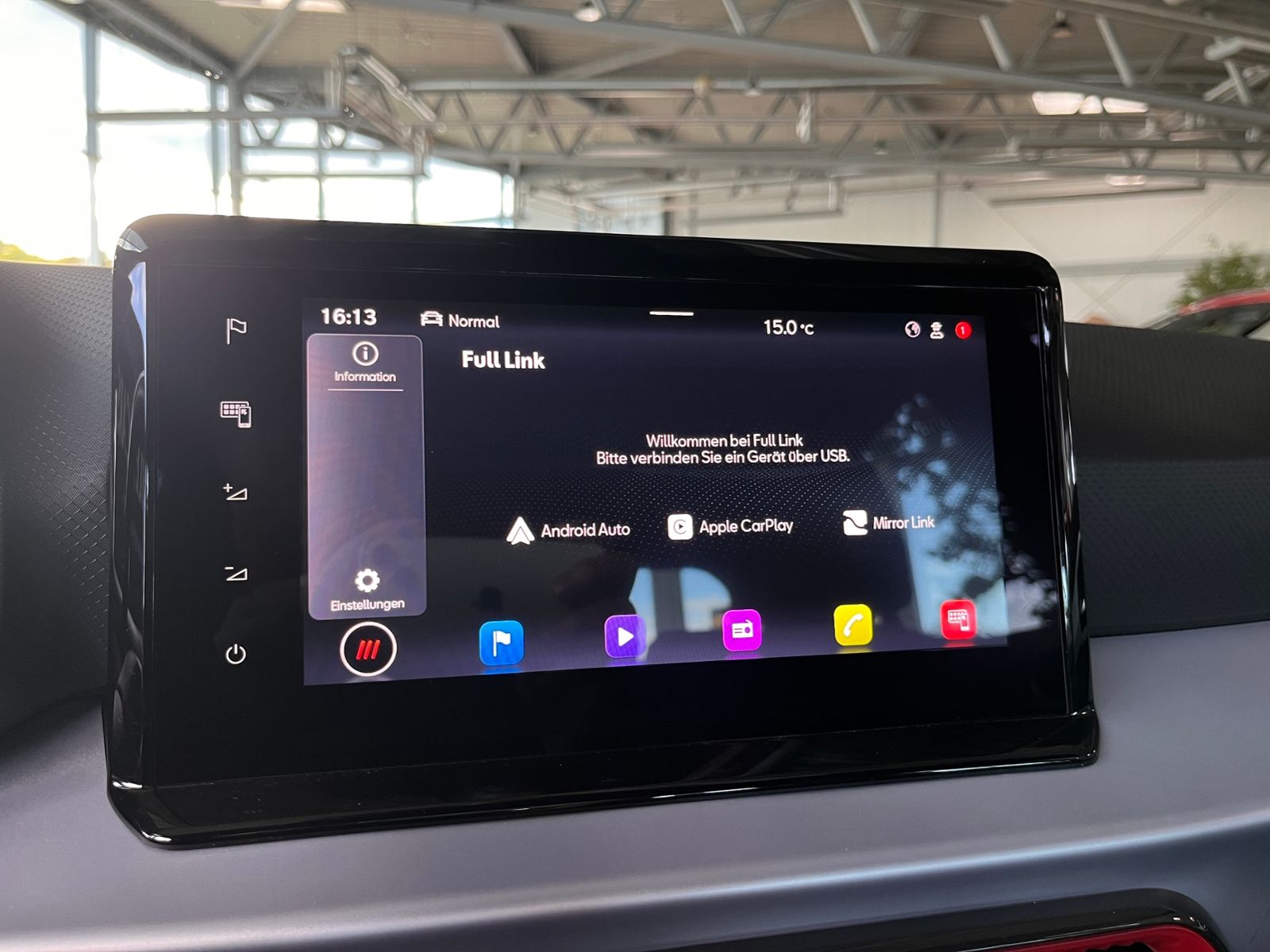 Fahrzeugabbildung SEAT ARONA 1.5 TSI DSG FR KLIMA LED NAV SHZ 17"
