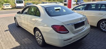 Mercedes E 200 - 4