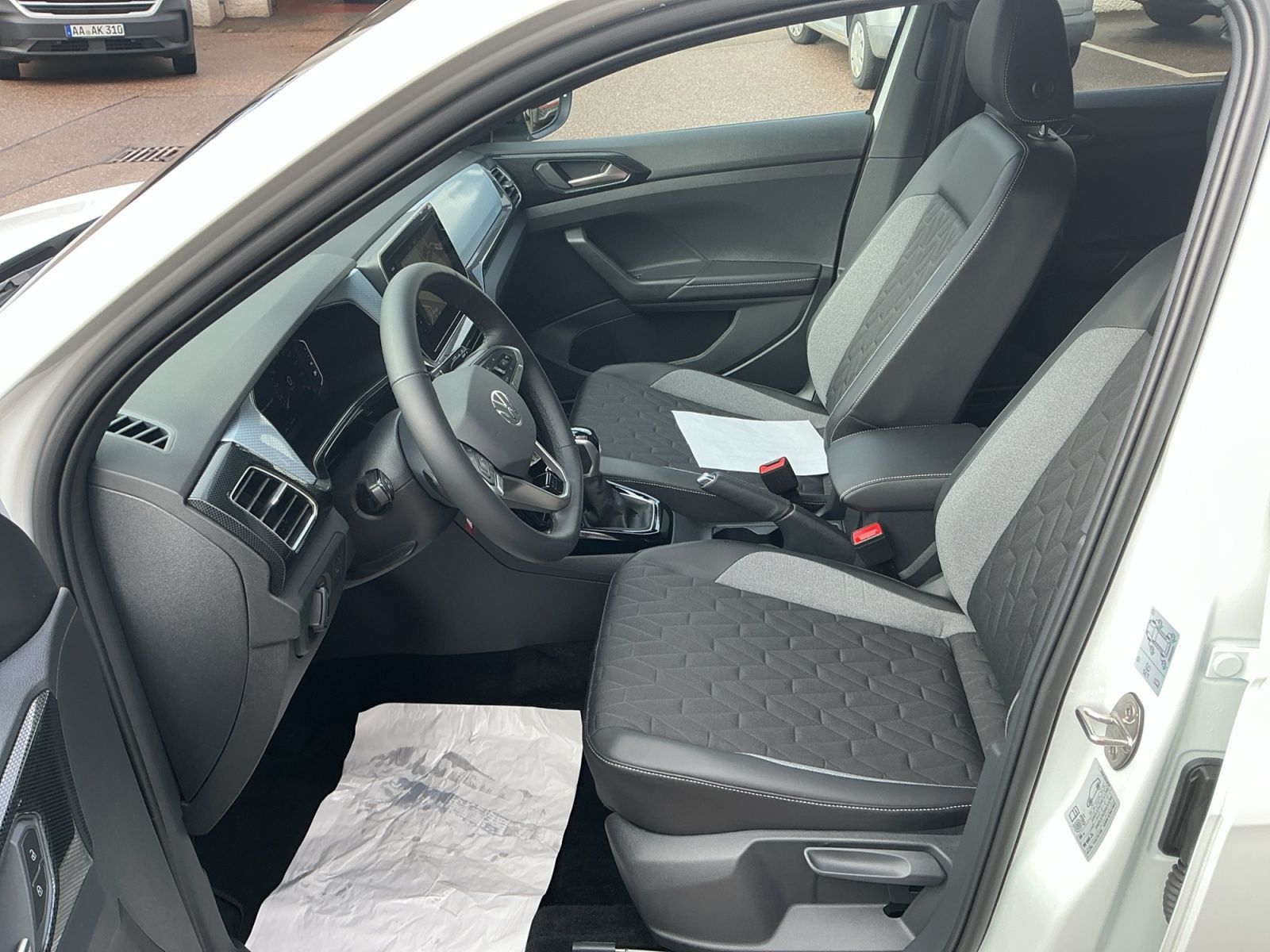 Volkswagen T-Cross - Bild 7