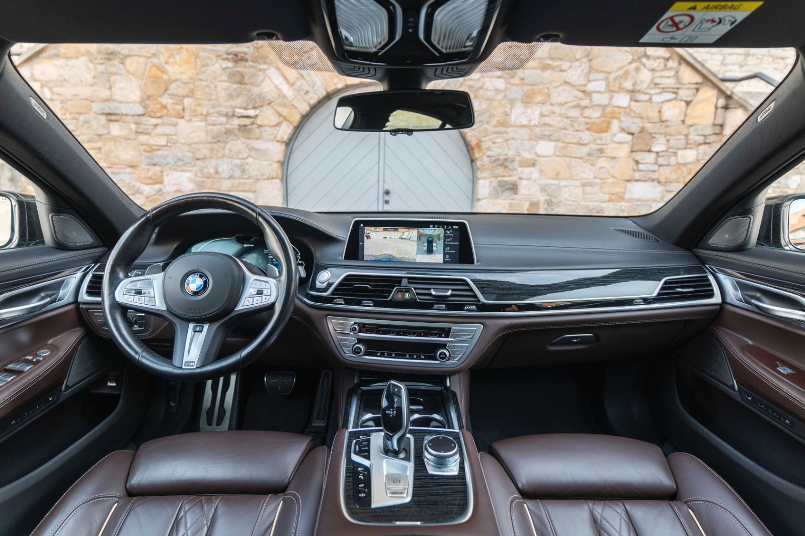 Fahrzeugabbildung BMW 745 e M SPORT H&K LASER MASSAGE PANO 360° HUD