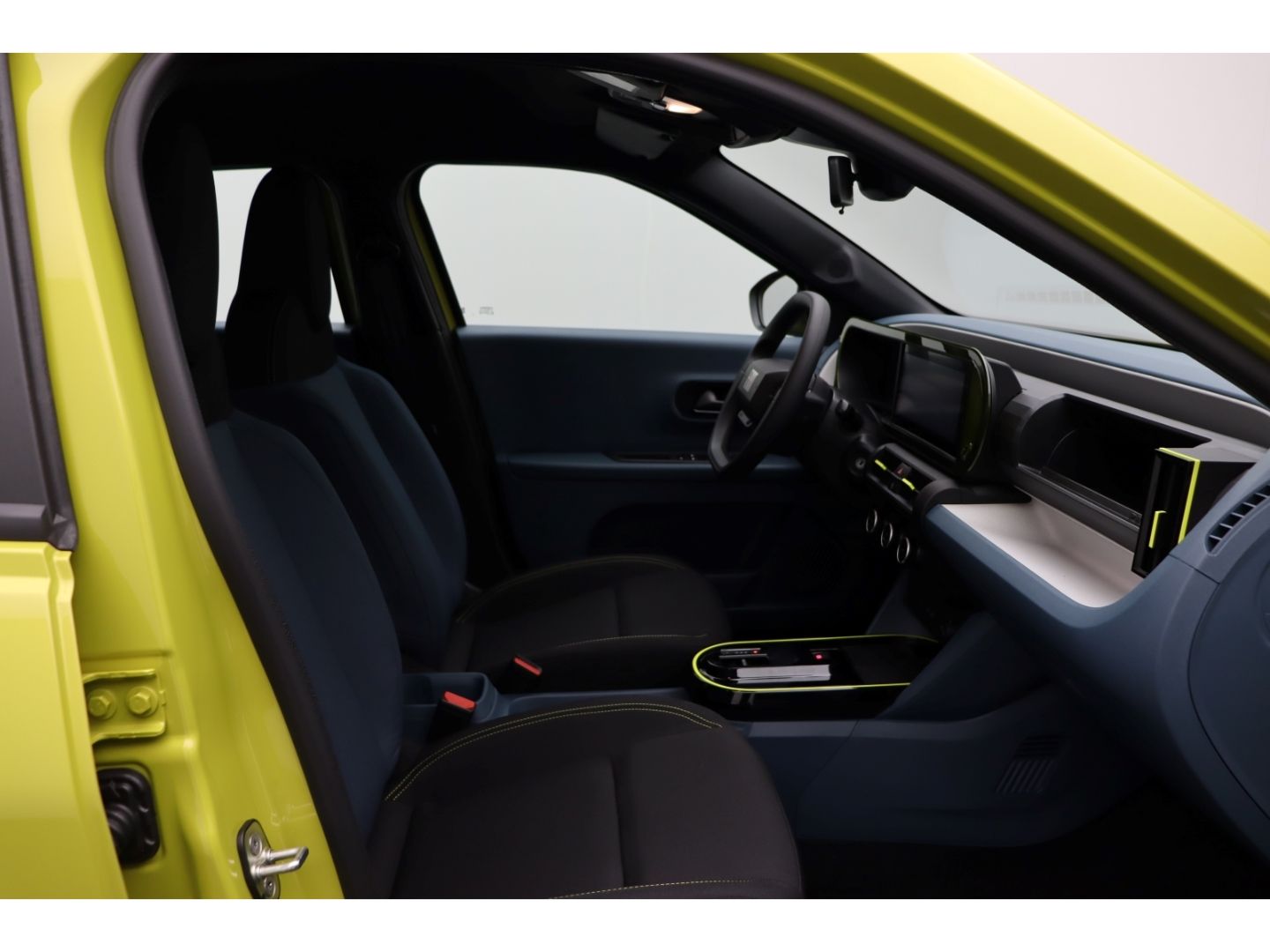Fahrzeugabbildung Fiat Grande Panda 1.2 Hybrid 74 kW Icon Digitales Coc