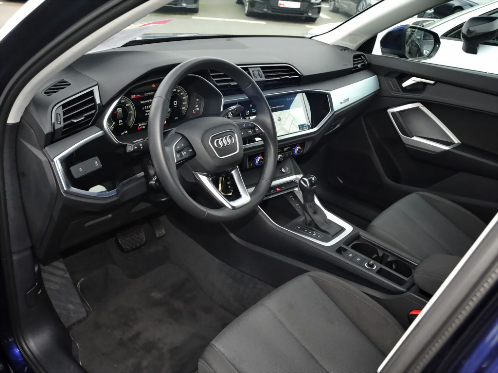 Audi Q3 45 TFSI e S tronic Navi PDC Sitzhzg. Tempomat foto 11