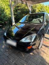 Ford Focus - nur 104.000 km - AHK - TÜV 10... - gebrauchte Ford Focus aus dem Jahr 2001