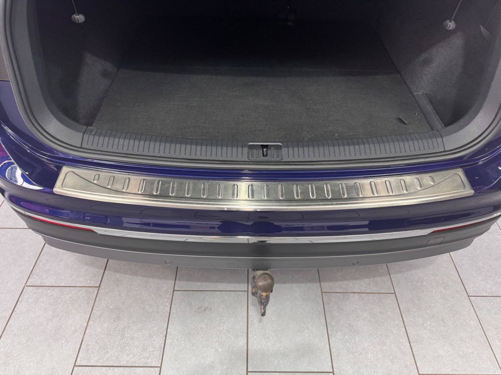 Fahrzeugabbildung Volkswagen Tiguan Highline 4Motion|MASSAGE|AHK|HEAD-UP|DSG|