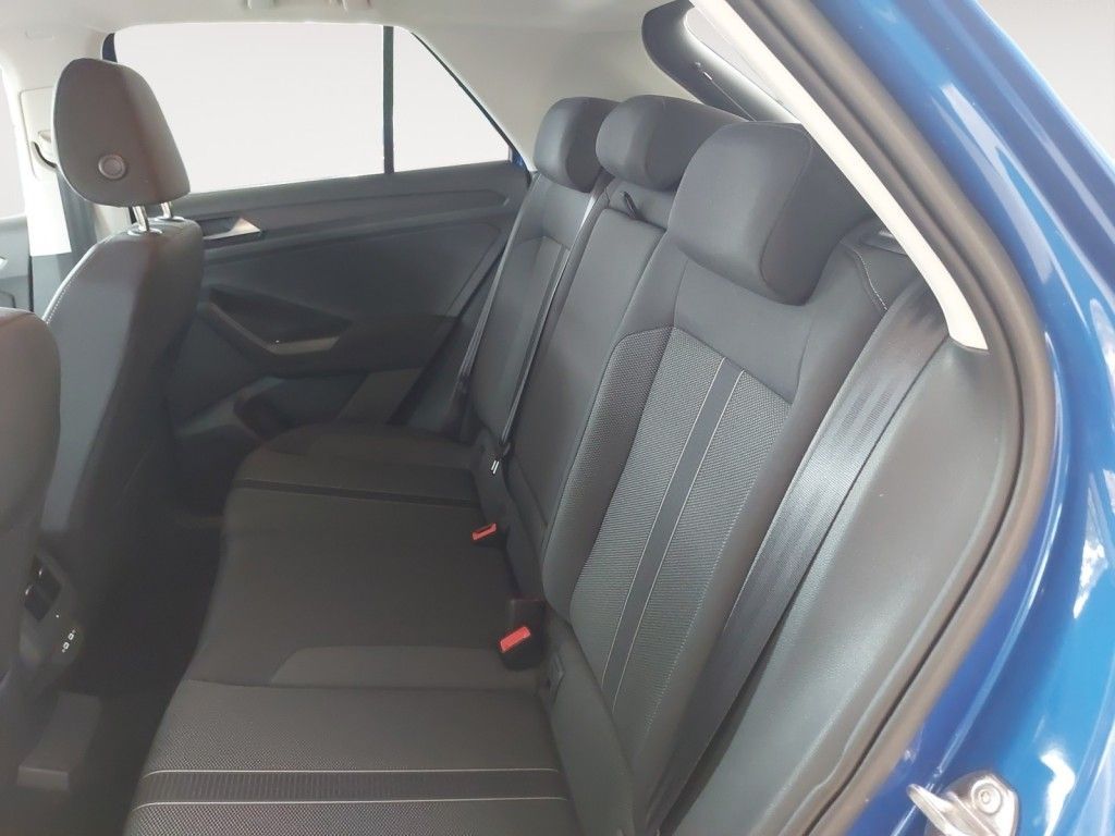 Fahrzeugabbildung Volkswagen T-Roc 1.5 TSI DSG Life AHZV Anschlußgarantie
