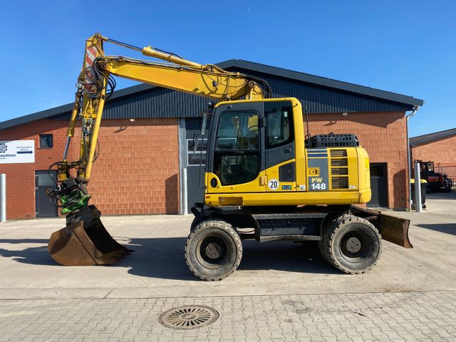 Komatsu PW 148-8 Tiltrotator HS 10