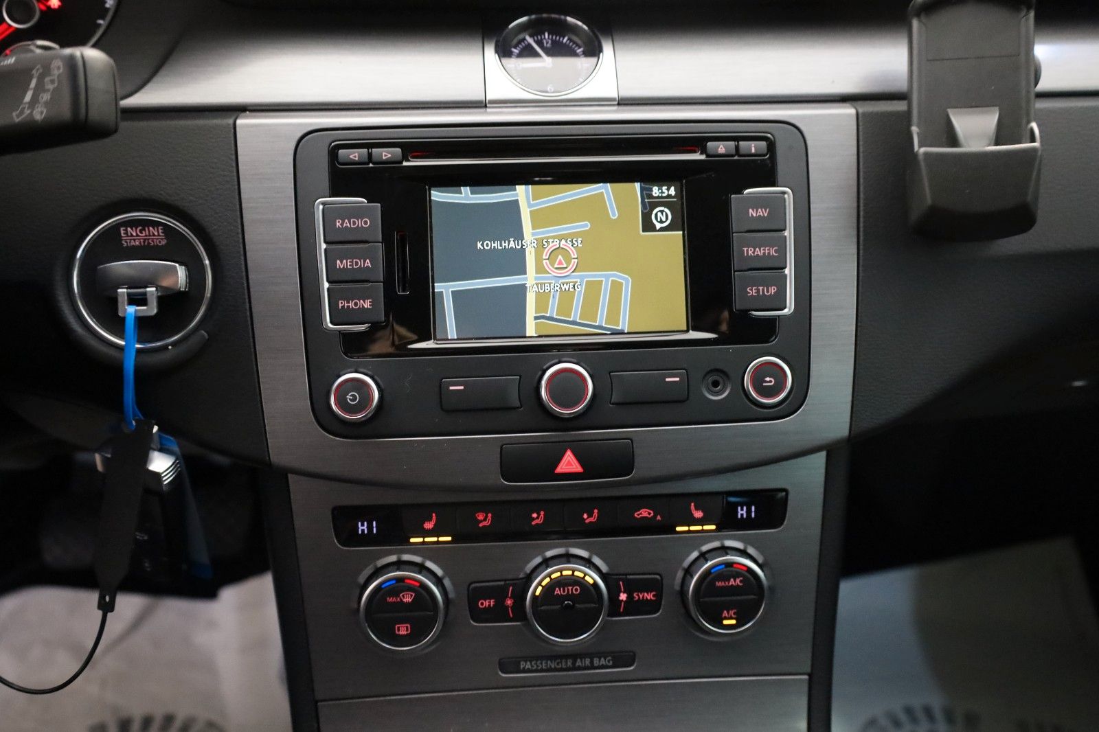 Fahrzeugabbildung Volkswagen Passat Variant Comfortline BlueM.,Navi,SH,AHK+WR