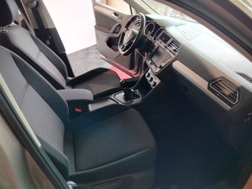 Volkswagen Tiguan - 6