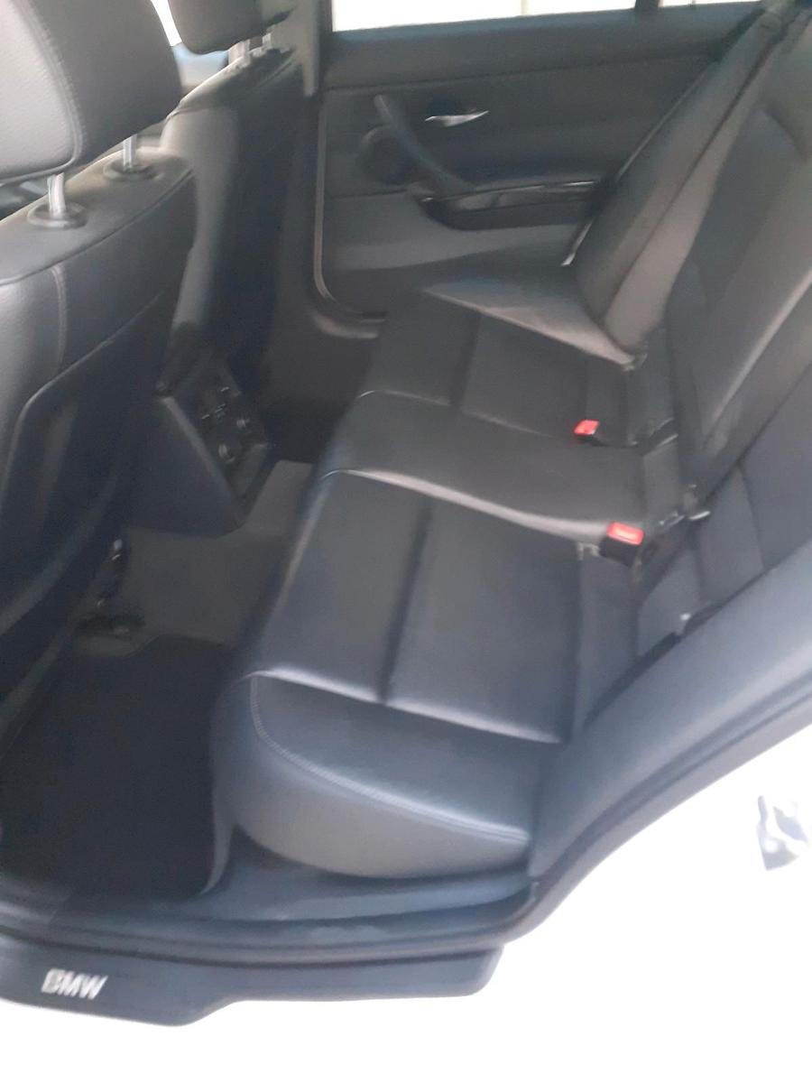 BMW 320 2010 — photo 10