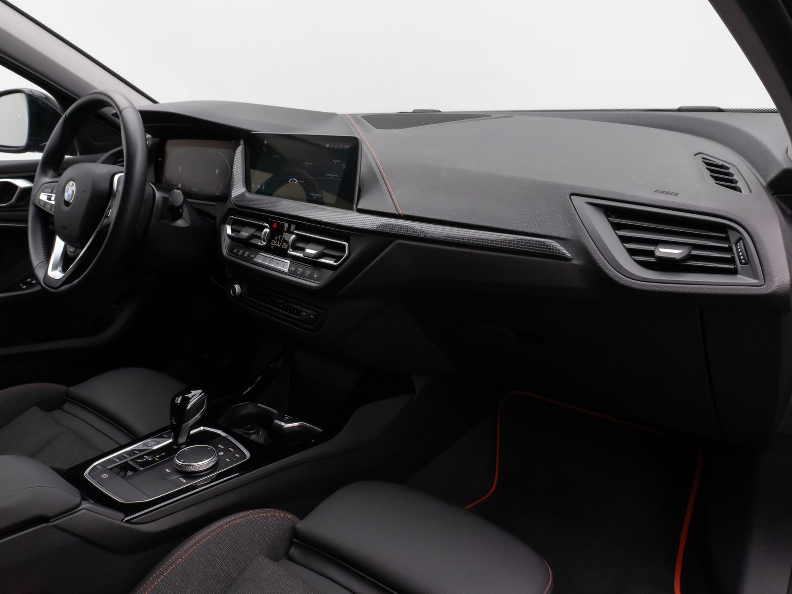 Fahrzeugabbildung BMW 118i Sport Line Kamera DAB HiFi Lenkrhzg Sport