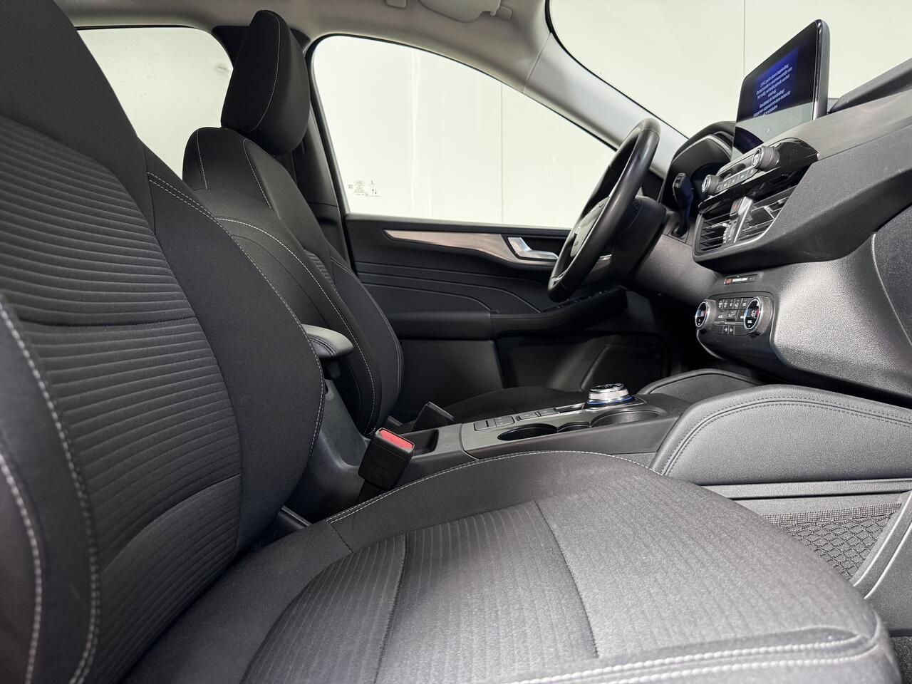 Ford Kuga 1.5 TDCi Autom. - Airco - Apple CarPlay - T imagem 2