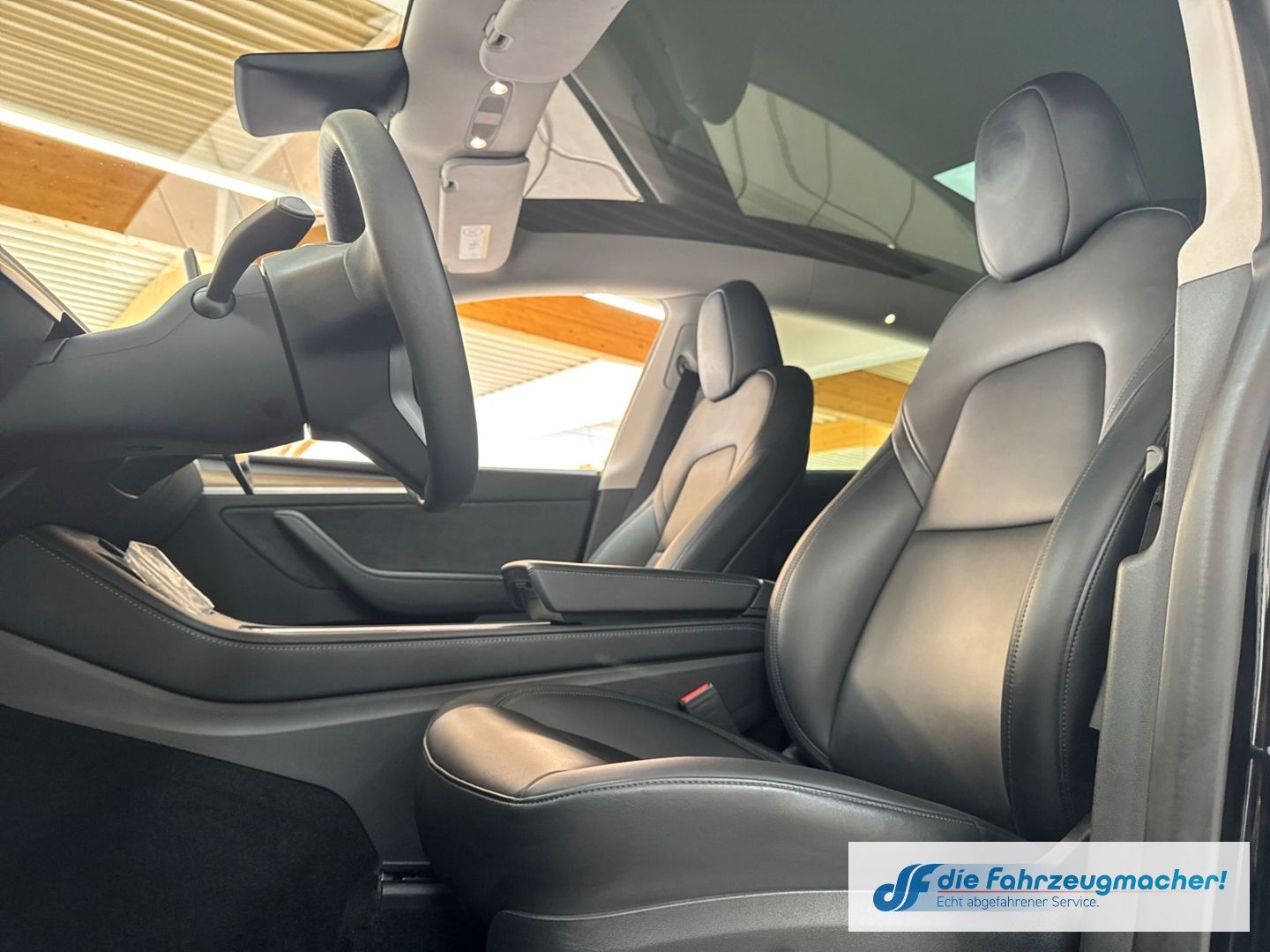 Fahrzeugabbildung Tesla Model Y RWD Panorama Navi Soundsystem LED ACC WL