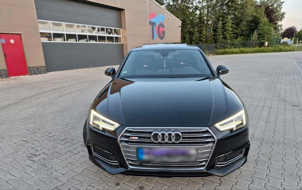 Image of Audi A4