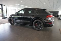 AUDI RSQ8 | HuD | Keramik | Pano | 305 km/h | 23" AUDI RSQ8 | HuD | Keramik | Pano | 305 km/h | 23"