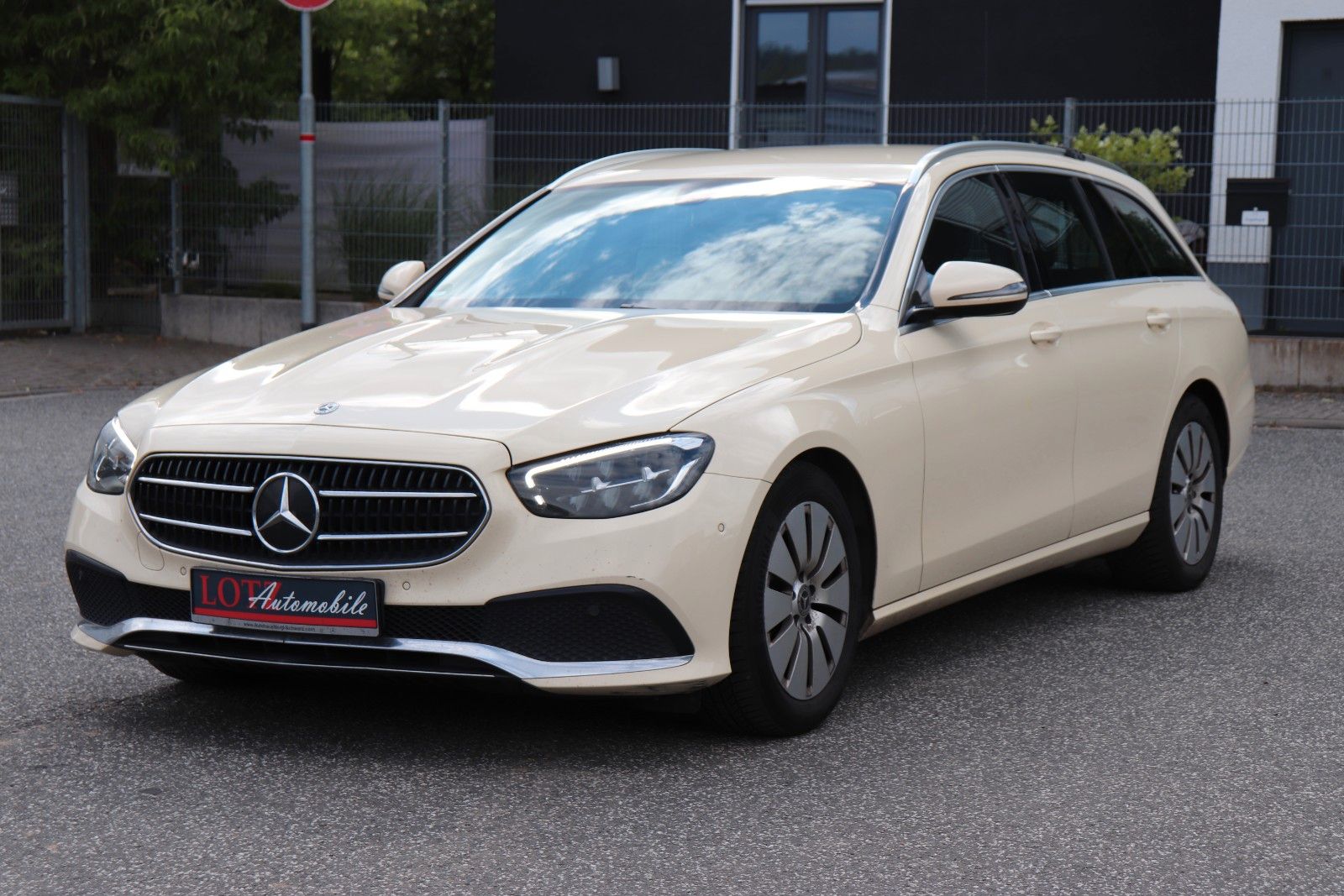 MERCEDES-BENZ E 220 E T-Modell E 220 d