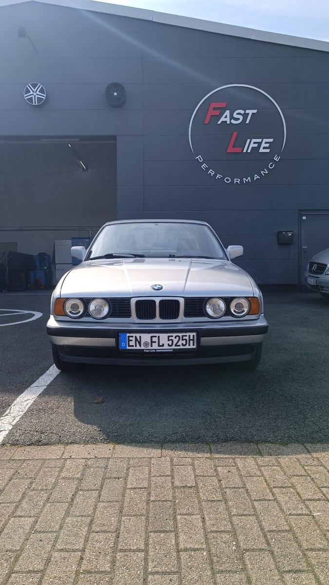 BMW 525