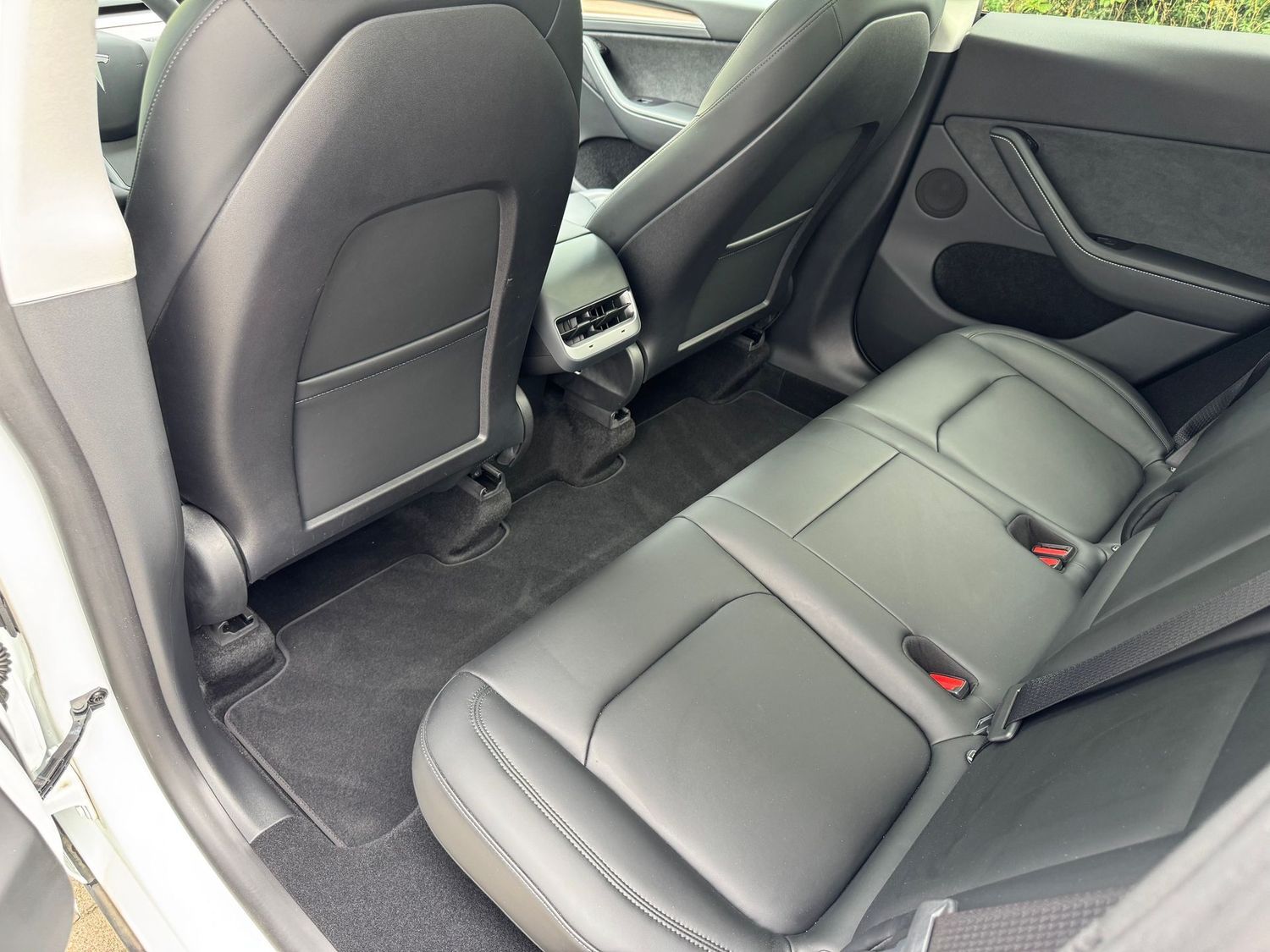 Tesla Model Y Long Range Dual AWD AHK 97% SOH foto 12